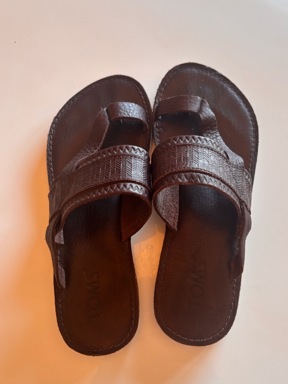 Tom’s dark brown leather sandals size 6